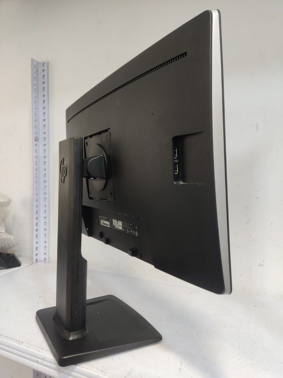 مانیتور استوک 24 اینچ مدل HP EliteDisplay E242