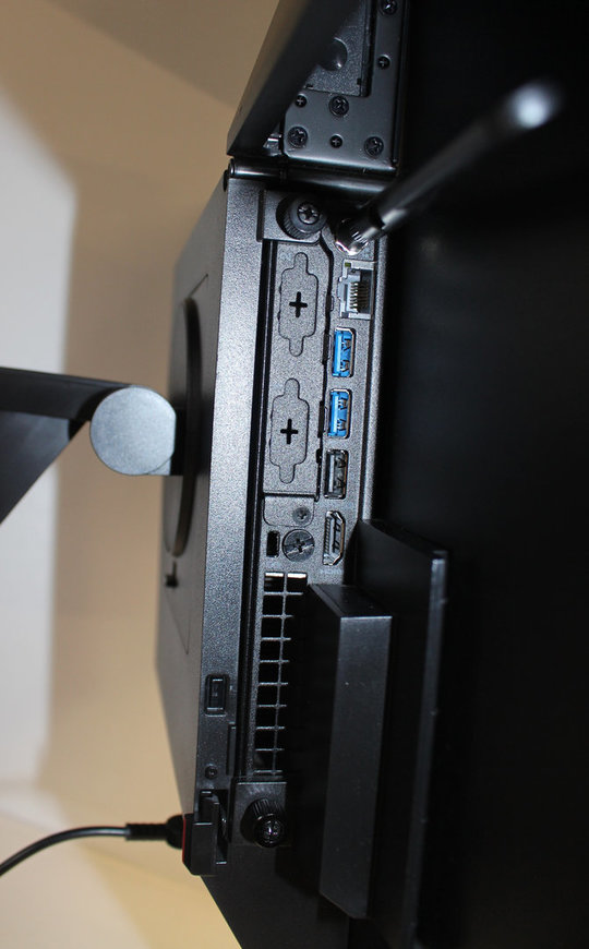 آل این وان استوک لنوو ThinkCentre TIO 24 پردازنده i5 نسل 8 - Image 6